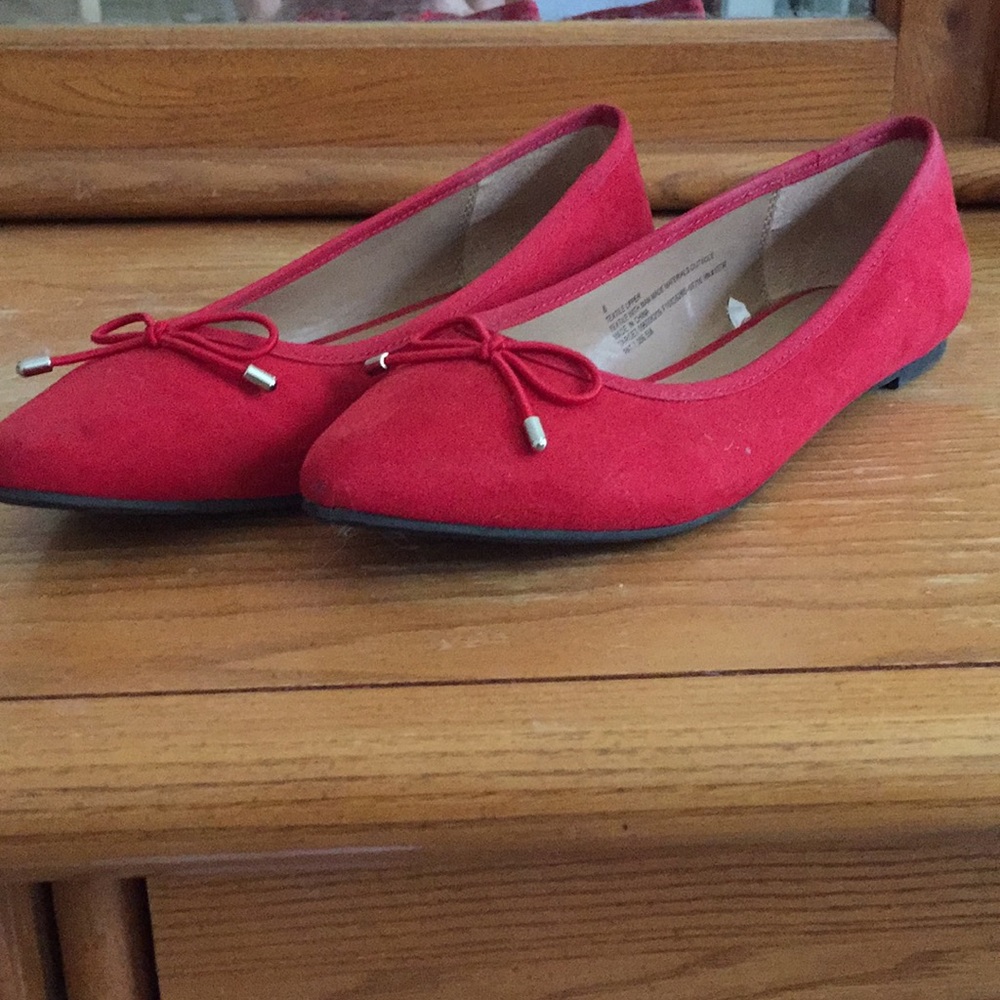 Merona faux suede red flats
